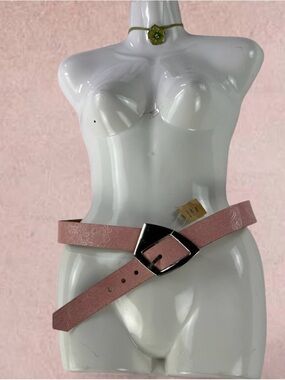 Vtg 1980s Asymmetrical Pink Belt Embossed Floral Design Silver Buckle 38in